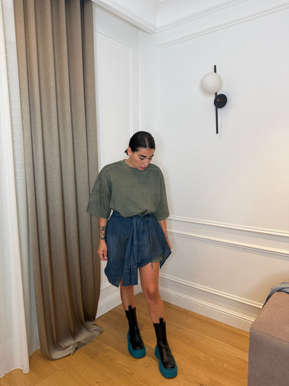 T-shirt + gonna Denim green