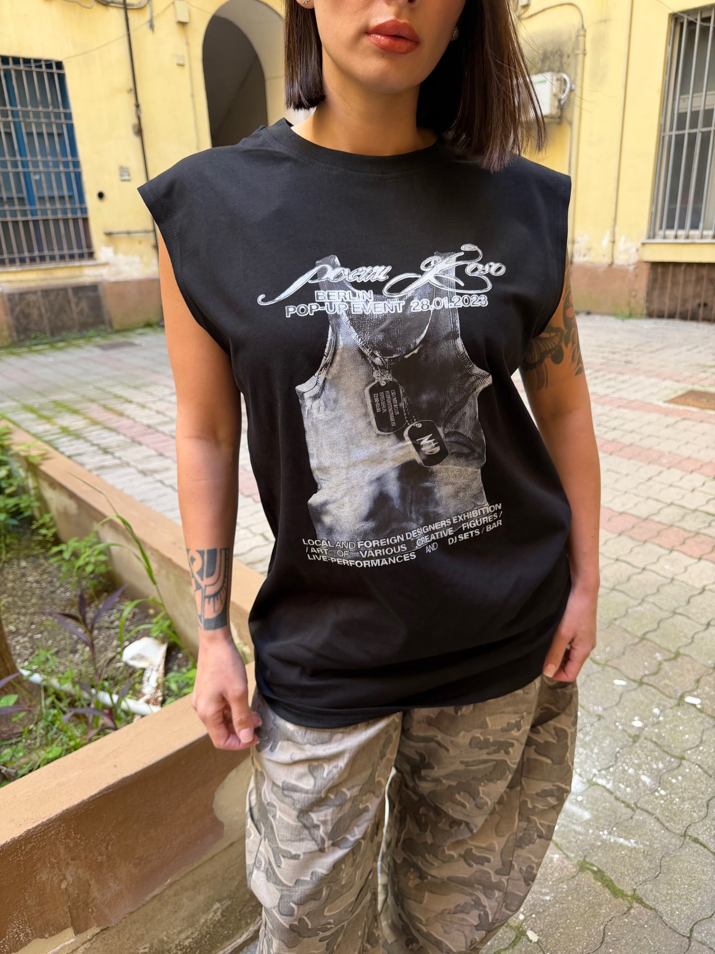 Canotta graphic