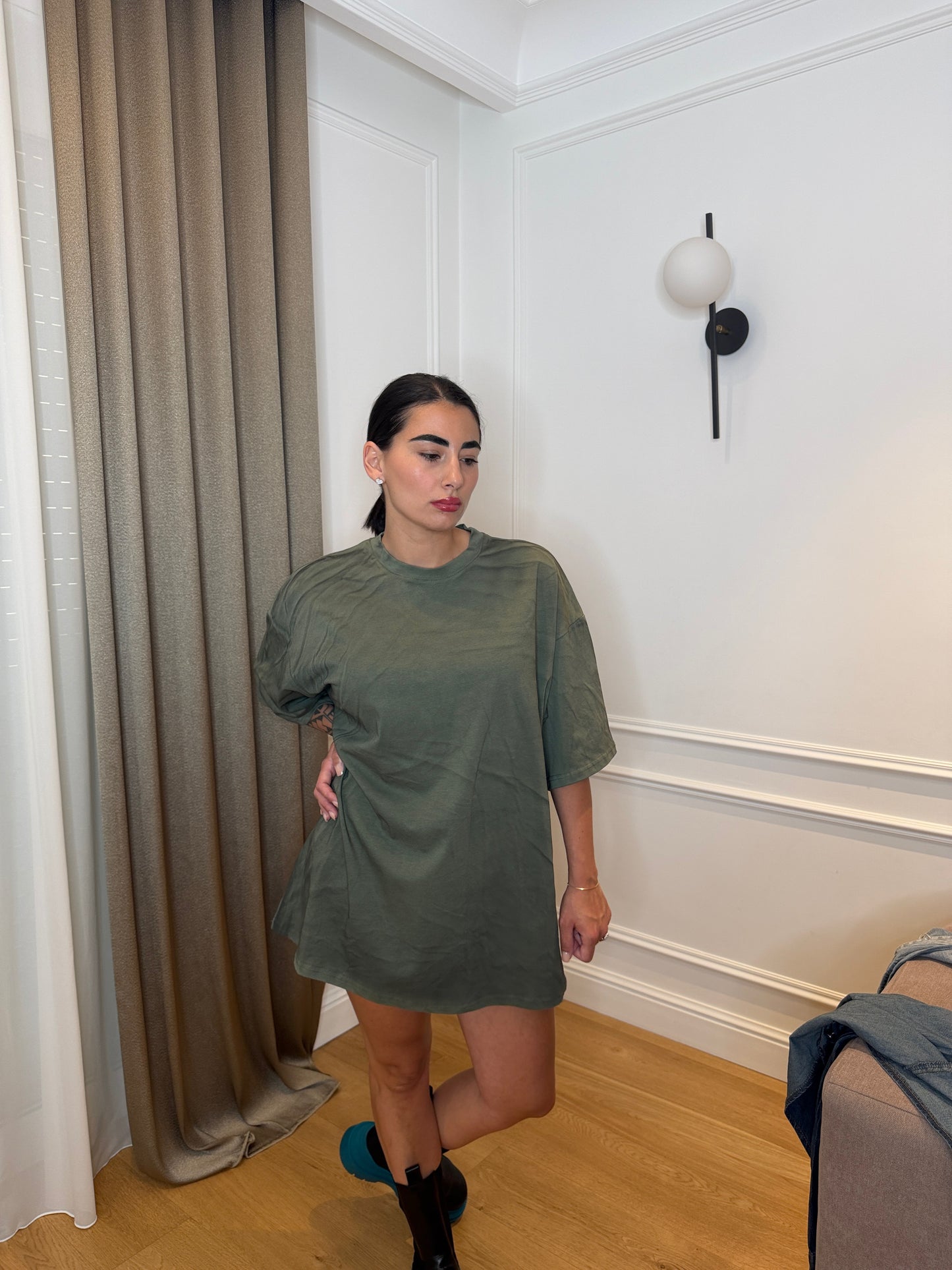 T-shirt + gonna Denim green