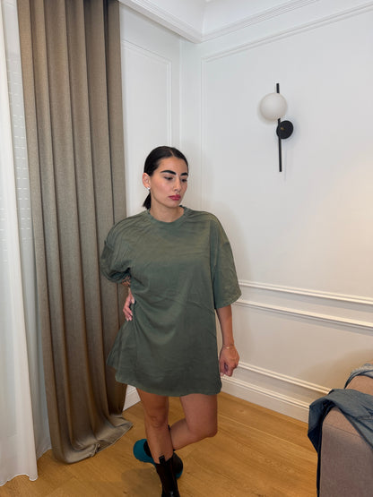 T-shirt + gonna Denim green