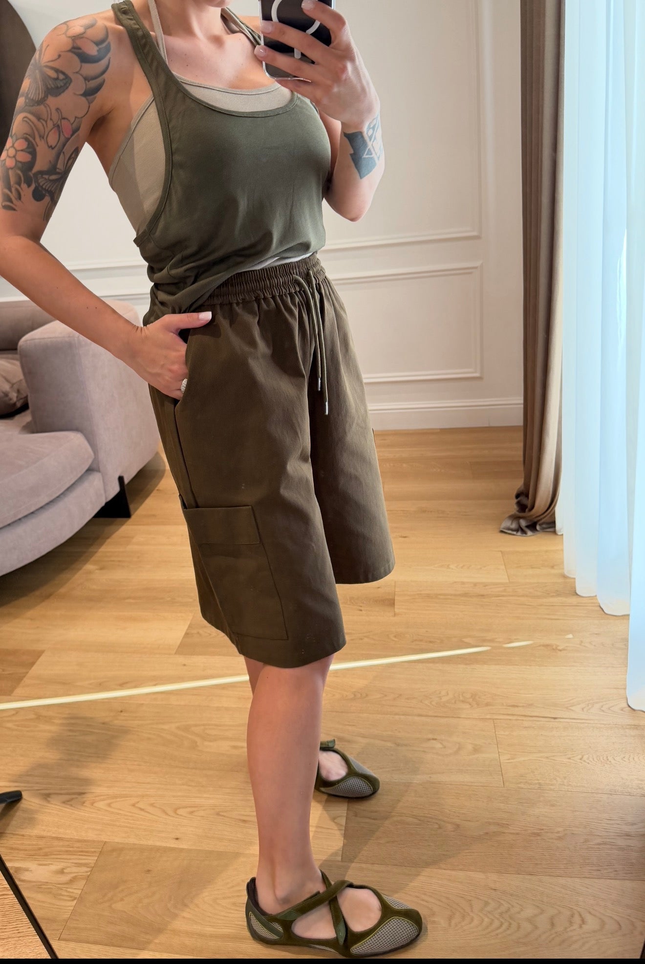 Bermuda Cargo militare