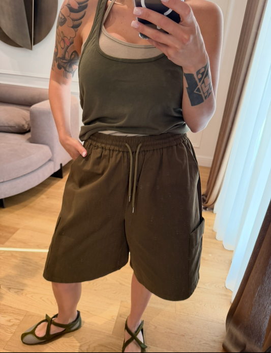 Bermuda Cargo militare